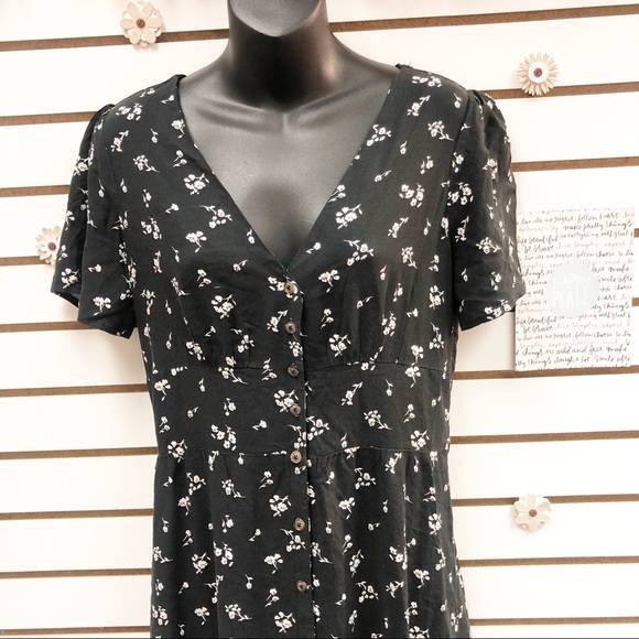 🔥3/$20 TEN SIXTY SHERMAN Button Down Floral Maxi - Picture 4 of 10